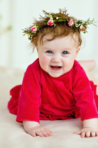 Обои платье, улыбка, девочка, ребенок, венок, малышка, dress, smile, girl, child, wreath, baby разрешение 4500x3000 Загрузить