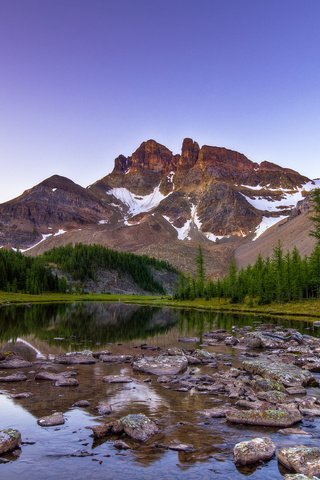 Обои вечер, река, горы, камни, ели, канада, the evening, river, mountains, stones, ate, canada разрешение 2560x1600 Загрузить