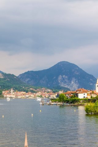 Обои озеро, lake maggiore, fishermen's island, горы, италия, остров, альпы, лаго-маджоре, изола деи пескатори, город-остров, lake, mountains, italy, island, alps, maggiore, isola dei pescatori, city island разрешение 5184x3456 Загрузить