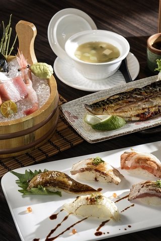 Обои рыба, суши, морепродукты, суп, ассорти, fish, sushi, seafood, soup, cuts разрешение 2048x1367 Загрузить