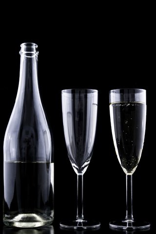 Обои капли, вино, бокалы, бутылки, праздник, шампанское, алкоголь, drops, wine, glasses, bottle, holiday, champagne, alcohol разрешение 5000x3000 Загрузить