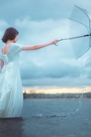 Обои вода, девушка, настроение, зонт, зонтик, азиатка, белое платье, water, girl, mood, umbrella, asian, white dress разрешение 2499x1667 Загрузить