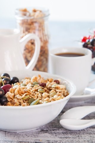 Обои кофе, ягоды, завтрак, смородина, мюсли, свежие ягоды, coffee, berries, breakfast, currants, muesli, fresh berries разрешение 5544x3696 Загрузить