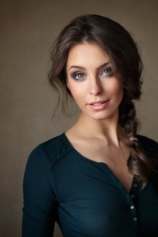 Обои брюнетка, девушки, модель, коса, блузка, brunette, girls, model, braid, blouse разрешение 1920x1280 Загрузить