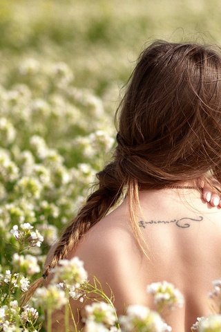 Обои цветы, девушка, поле, тату, спина, волосы, флора, studio hors-champ, flowers, girl, field, tattoo, back, hair, flora разрешение 1920x1080 Загрузить