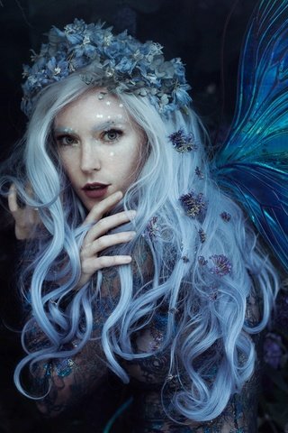 Обои стиль, violet dreams, девушка, взгляд, фея, волосы, венок, крылышки, bella kotak, jessica dru, style, girl, look, fairy, hair, wreath, wings разрешение 2048x1365 Загрузить