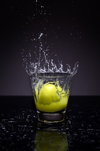 Обои вода, брызги, лимон, стакан, жидкость, jwharperphotography, water, squirt, lemon, glass, liquid разрешение 1920x1280 Загрузить