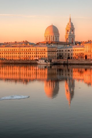 Обои река, отражение, город, россия, здания, санкт-петербург, льдина, river, reflection, the city, russia, building, saint petersburg, floe разрешение 1920x1356 Загрузить