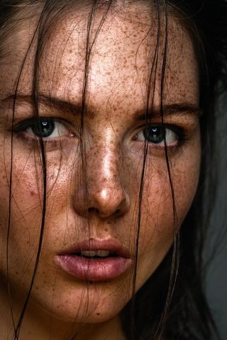 Обои девушка, портрет, взгляд, губки, веснушки, girl, portrait, look, sponge, freckles разрешение 2000x1333 Загрузить