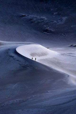 Обои природа, песок, люди, пустыня, дюны, nature, sand, people, desert, dunes разрешение 1920x1282 Загрузить