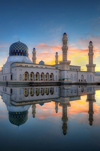 Обои отражение, утро, мечеть, малайзия, кота-кинабалу, likas бэй, города кота-кинабалу мечеть, reflection, morning, mosque, malaysia, kota kinabalu, likas bay, kota kinabalu city mosque разрешение 2048x1342 Загрузить