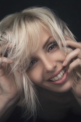 Обои девушка, блондинка, улыбка, портрет, зубки, ulla wolk, girl, blonde, smile, portrait, teeth разрешение 2048x1418 Загрузить