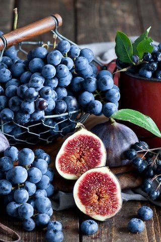 Обои виноград, фрукты, ягоды, натюрморт, инжир, anna verdina, черноплодная рябина, grapes, fruit, berries, still life, figs, chokeberry разрешение 1920x1200 Загрузить