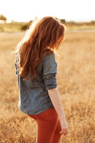 Обои трава, девушка, настроение, поле, рыжая, джинсы, рубашка, danielle, grass, girl, mood, field, red, jeans, shirt разрешение 1920x1200 Загрузить