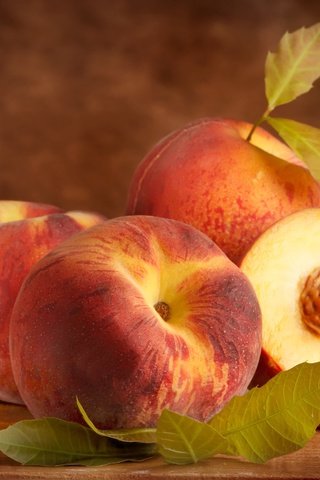 Обои фрукты, дольки, плоды, персики, косточки, fruit, slices, peaches, bone разрешение 3731x2937 Загрузить