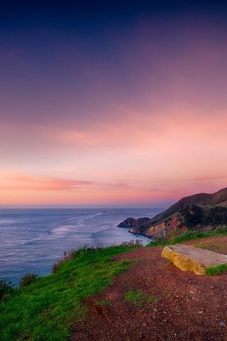 Обои небо, горы, закат, море, горизонт, побережье, the sky, mountains, sunset, sea, horizon, coast разрешение 2048x1365 Загрузить