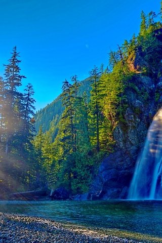 Обои деревья, горы, солнце, лучи, водопад, trees, mountains, the sun, rays, waterfall разрешение 3840x2160 Загрузить