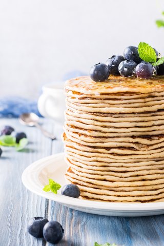 Обои дерево, стол, вилка, ягоды, черника, мед, блинчики, блины, tree, table, plug, berries, blueberries, honey, pancakes разрешение 5635x3757 Загрузить