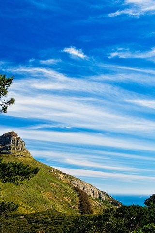 Обои небо, холм, облака, деревья, природа, пейзаж, горизонт, гора, луг, the sky, hill, clouds, trees, nature, landscape, horizon, mountain, meadow разрешение 2560x1707 Загрузить