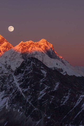 Обои горы, пейзаж, луна, эверест, alexey senin, mountains, landscape, the moon, everest разрешение 1920x1200 Загрузить