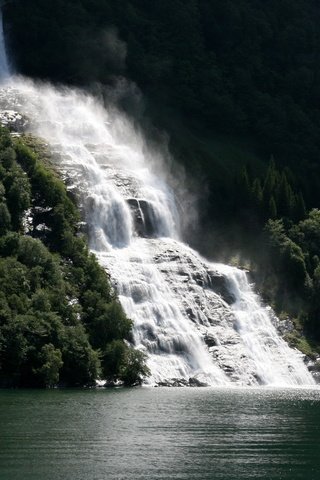 Обои природа, лес, водопад, норвегии, geiranger fjord, nature, forest, waterfall, norway разрешение 2595x1730 Загрузить
