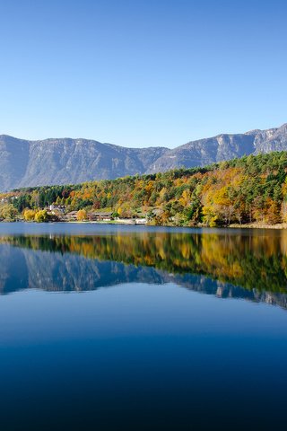 Обои небо, деревья, озеро, горы, лес, отражение, the sky, trees, lake, mountains, forest, reflection разрешение 3840x2400 Загрузить