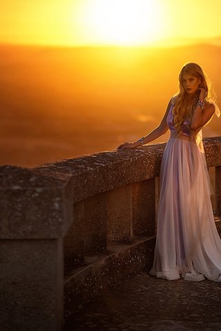 Обои девушка, платье, рассвет, модель, шатенка, girl, dress, dawn, model, brown hair разрешение 1920x1200 Загрузить