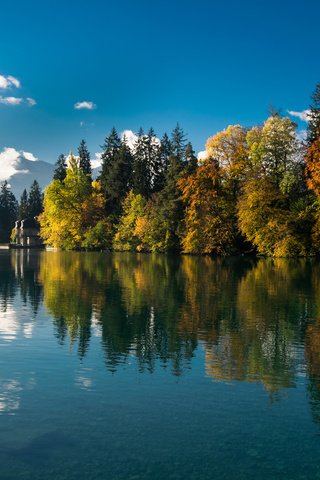 Обои озеро, природа, лес, отражение, пейзаж, осень, samuel hess, lake, nature, forest, reflection, landscape, autumn разрешение 3840x2400 Загрузить