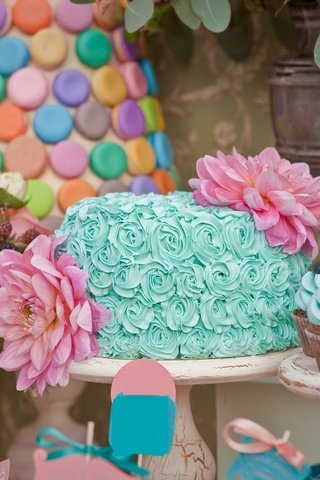 Обои цветы, черника, торт, кексы, flowers, blueberries, cake, cupcakes разрешение 1920x1080 Загрузить