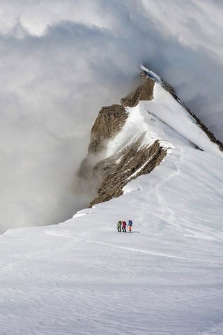 Обои снег, гора, швейцария, альпинисты, snow, mountain, switzerland, climbers разрешение 1920x1200 Загрузить