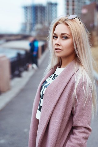 Обои девушка, блондинка, взгляд, очки, улица, модель, волосы, лицо, girl, blonde, look, glasses, street, model, hair, face разрешение 1920x1080 Загрузить