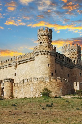 Обои небо, manzanares el real castle, мансанарес-эль-реал, облака, вечер, закат, замок, крепость, испания, замок мансанарес-эль-реал, the sky, manzanares el real, clouds, the evening, sunset, castle, fortress, spain, the castle of manzanares el real разрешение 3017x2000 Загрузить