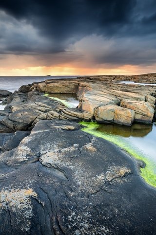 Обои небо, облака, камни, море, горизонт, побережье, the sky, clouds, stones, sea, horizon, coast разрешение 4000x2670 Загрузить