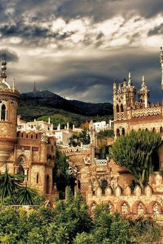 Обои небо, замок, испания, растительность, castillo de colomares, замок коломарес, the sky, castle, spain, vegetation, colomares castle разрешение 1935x1392 Загрузить