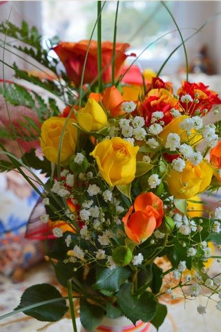 Обои цветы, розы, комната, букет, гипсофила, flowers, roses, room, bouquet, gypsophila разрешение 3008x1914 Загрузить