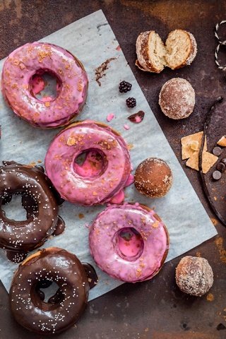 Обои шоколад, сладкое, пончики, печенье, выпечка, десерт, глазурь, chocolate, sweet, donuts, cookies, cakes, dessert, glaze разрешение 2560x2148 Загрузить