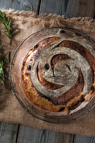 Обои зелень, веточка, хлеб, салфетка, выпечка, ножницы, greens, sprig, bread, napkin, cakes, scissors разрешение 3500x2340 Загрузить