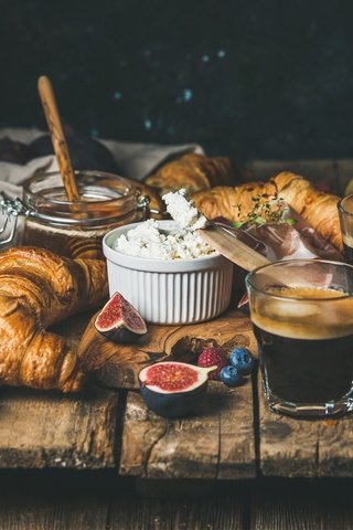 Обои еда, кофе, завтрак, мед, круассаны, инжир, food, coffee, breakfast, honey, croissants, figs разрешение 3032x3030 Загрузить