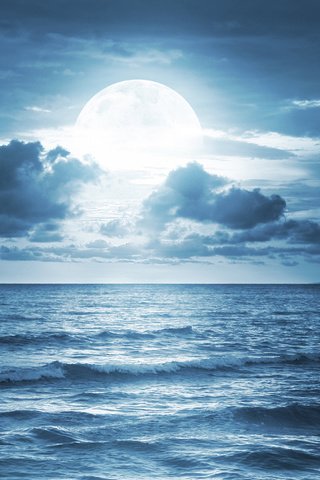 Обои небо, облака, море, горизонт, луна, полнолуние, the sky, clouds, sea, horizon, the moon, the full moon разрешение 4000x2642 Загрузить