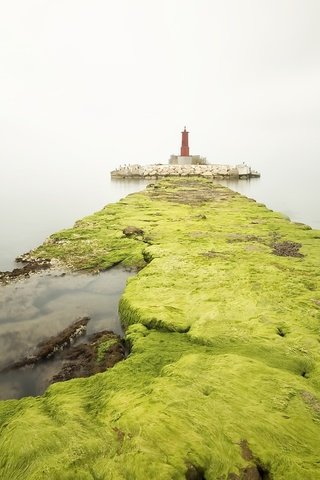 Обои камни, море, туман, маяк, пирс, stones, sea, fog, lighthouse, pierce разрешение 2048x1282 Загрузить