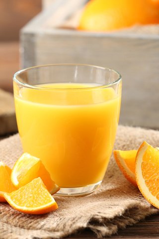 Обои апельсины, цитрусы, апельсиновый сок, сок, мешковина, oranges, citrus, orange juice, juice, burlap разрешение 3840x2400 Загрузить