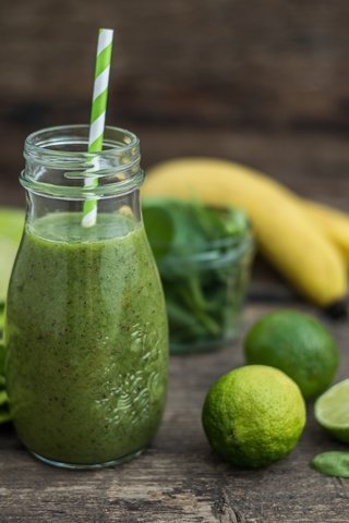 Обои фрукты, лайм, бутылка, бананы, фреш, смузи, шпинат, fruit, lime, bottle, bananas, fresh, smoothies, spinach разрешение 8000x5340 Загрузить