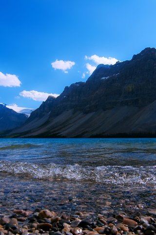 Обои озеро, горы, природа, камни, берег, пейзаж, небо облака, lake, mountains, nature, stones, shore, landscape, sky clouds разрешение 3840x2160 Загрузить