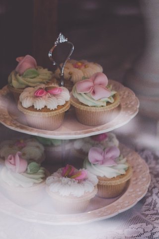 Обои свадьба, десерт, глазурь, поднос, кексы, капкейки, wedding, dessert, glaze, tray, cupcakes разрешение 5184x3456 Загрузить