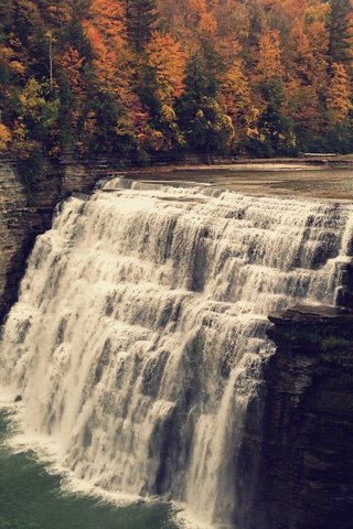 Обои деревья, вода, скалы, водопад, осень, обрыв, каскад, trees, water, rocks, waterfall, autumn, open, cascade разрешение 3264x2448 Загрузить