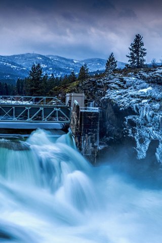 Обои деревья, река, горы, природа, зима, дамба, trees, river, mountains, nature, winter, dam разрешение 2112x1188 Загрузить