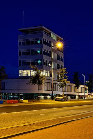 Обои дорога, ночь, фонари, огни, дома, нидерланды, амстердам, road, night, lights, home, netherlands, amsterdam разрешение 2112x1188 Загрузить