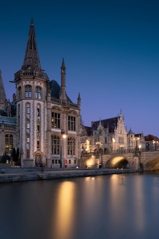 Обои огни, вечер, мост, дома, бельгия, фландрия, arrondissement of ghent, binnenstad, lights, the evening, bridge, home, belgium, flanders разрешение 2048x1216 Загрузить