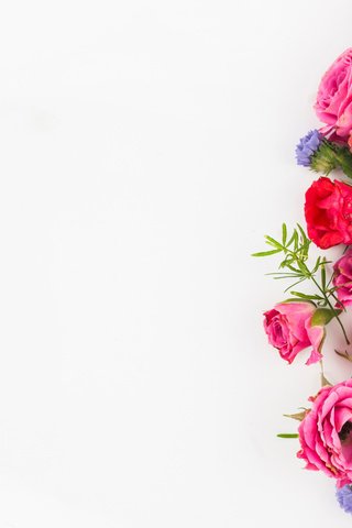 Обои цветы, фон, розы, белый, букет, flowers, background, roses, white, bouquet разрешение 2112x1188 Загрузить