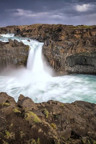 Обои река, природа, камни, скала, водопад, river, nature, stones, rock, waterfall разрешение 1920x1200 Загрузить